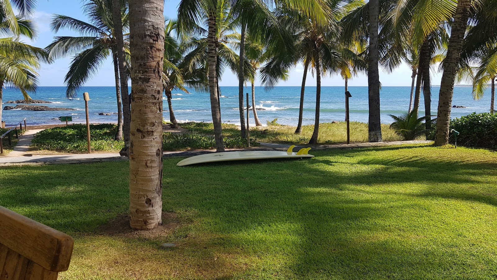 Photo de Praia de Busca Vida - endroit populaire parmi les connaisseurs de la détente