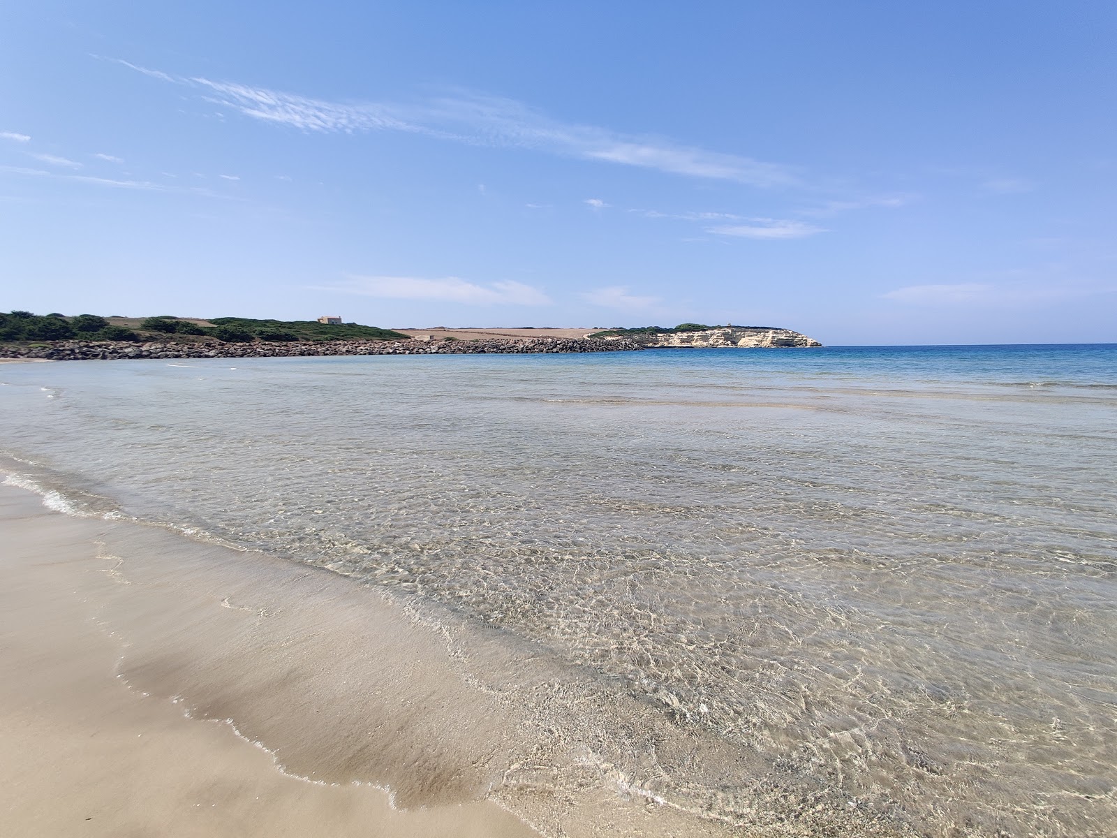 Zdjęcie Spiaggia Di Is Benas z przestronna plaża
