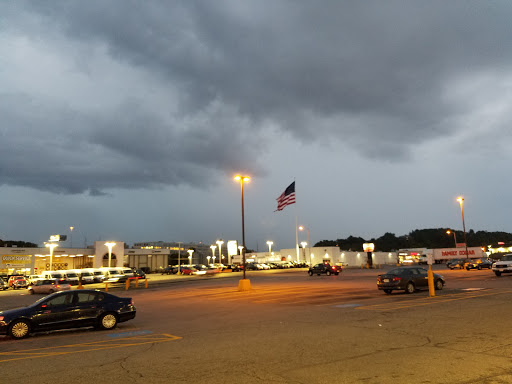 Liquor Store «Austin Liquors», reviews and photos, 117 Gold Star Blvd, Worcester, MA 01606, USA