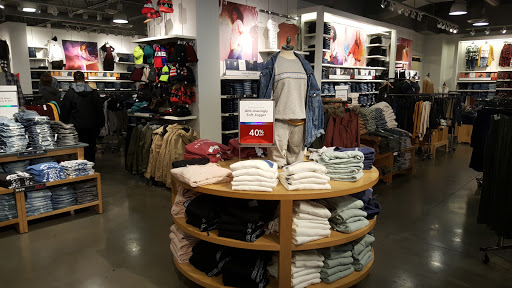 Clothing Store «AEO Factory & Aerie Store», reviews and photos, 3945 Eagan Outlets Pkwy #1040, Eagan, MN 55122, USA