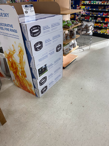 Animal Feed Store «Wilco Farm Store», reviews and photos, 197 S Hazel Dell Way, Canby, OR 97013, USA