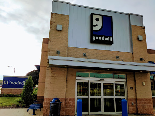 Non-Profit Organization «Goodwill Store & Donation Center», reviews and photos, 10909 W Oklahoma Ave, West Allis, WI 53227, USA