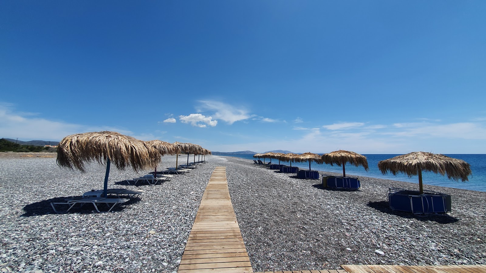 Foto von Gennadi Strand II mit türkisfarbenes wasser Oberfläche