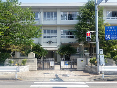 松山市立生石小学校