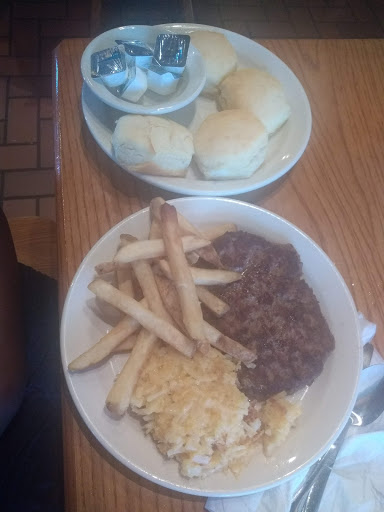 American Restaurant «Cracker Barrel Old Country Store», reviews and photos, 725 Foxcroft Ave, Martinsburg, WV 25401, USA