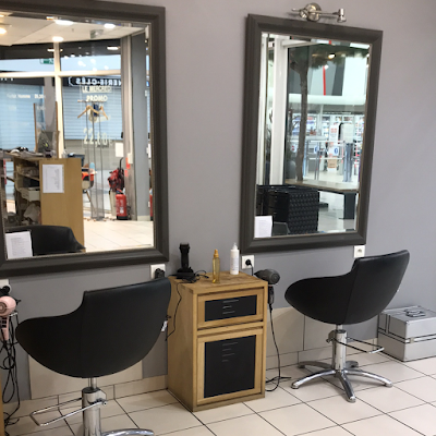 Dominic Coiffure à Saint-Médard-en-Jalles