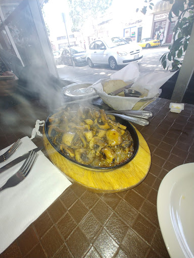 Fine Dining Restaurant «Bailey Street Kitchen», reviews and photos, 13010 Bailey St, Whittier, CA 90601, USA