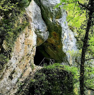 Grotte des Faux Monnayeurs à Mouthier-Haute-Pierre