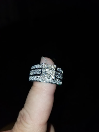 Jewelry Store «Jared The Galleria of Jewelry», reviews and photos, 8522 E 71st St, Tulsa, OK 74133, USA