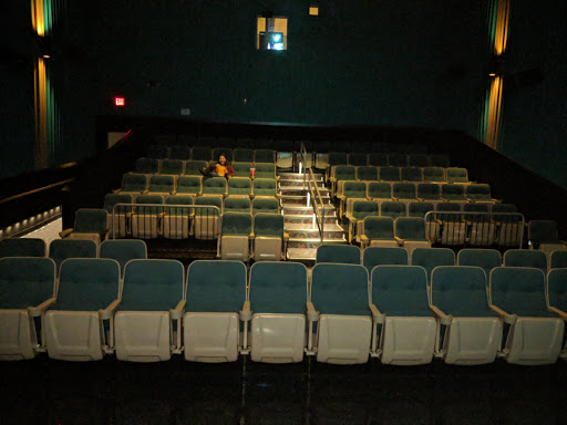 Movie Theater «Regal Cinemas Middleburg Town Square 16», reviews and photos, 18348 Bagley Rd, Middleburg Heights, OH 44130, USA