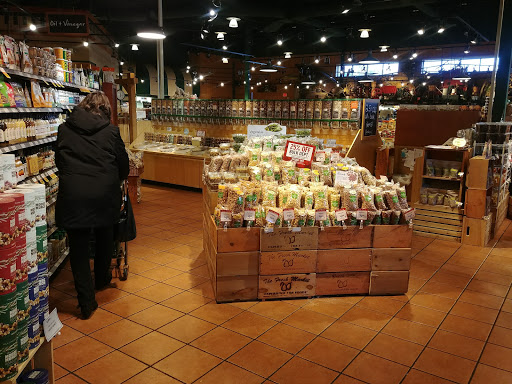Grocery Store «The Fresh Market», reviews and photos, 718 Commons Dr, Geneva, IL 60134, USA