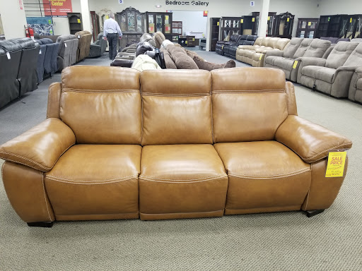 Furniture Store «Raymour & Flanigan Furniture and Mattress Clearance Center», reviews and photos, 5550 Sunrise Hwy, Massapequa, NY 11758, USA