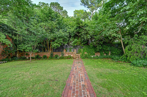 Wedding Venue «Isaac Taylor Garden Event Venue in New Bern», reviews and photos, 228 Craven St, New Bern, NC 28560, USA