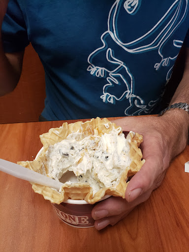 Ice Cream Shop «Cold Stone Creamery», reviews and photos, 768 Mainstreet, Hopkins, MN 55343, USA