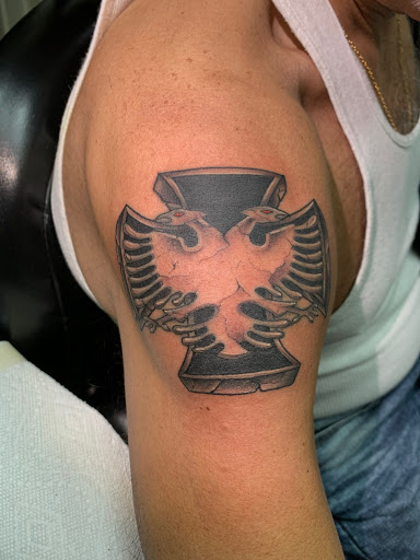 Tattoo Shop «Da Vinci Tattoo», reviews and photos, 3247 Sunrise Hwy, Wantagh, NY 11793, USA