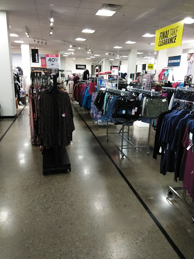 Shopping Mall «Monroeville Mall», reviews and photos, 200 Mall Cir Dr, Monroeville, PA 15146, USA