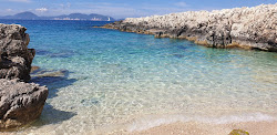 Foto von Alaties beach mit sehr sauber Sauberkeitsgrad
