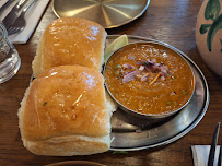 Bhajji aux oignons du Restaurant indien Delhi Bazaar à Paris - n°16