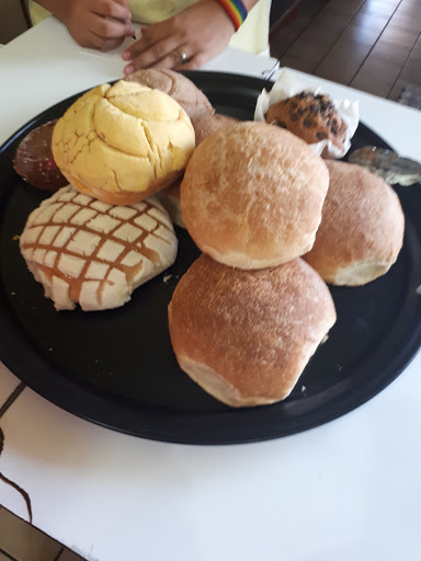 Panadería y Pastelería Mayté en Cadereyta Jiménez