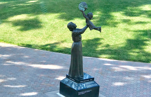 Jane Addams Statue