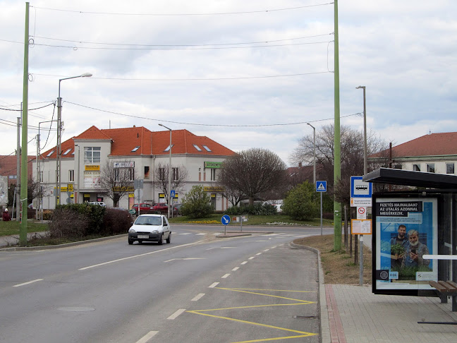 Értékelések erről a helyről: Szigetszentmiklós, Szent Erzsébet tér, Szigetszentmiklós - Sportpálya