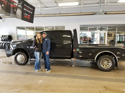 Car Dealer «Mike Brown Chrysler Dodge Jeep», reviews and photos, 4970 E Hwy 377, Granbury, TX 76049, USA