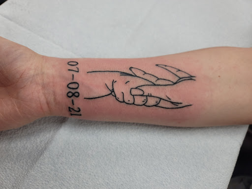 Tattoo Shop «Artistry In Motion», reviews and photos, 230 E Walnut St, North Vernon, IN 47265, USA