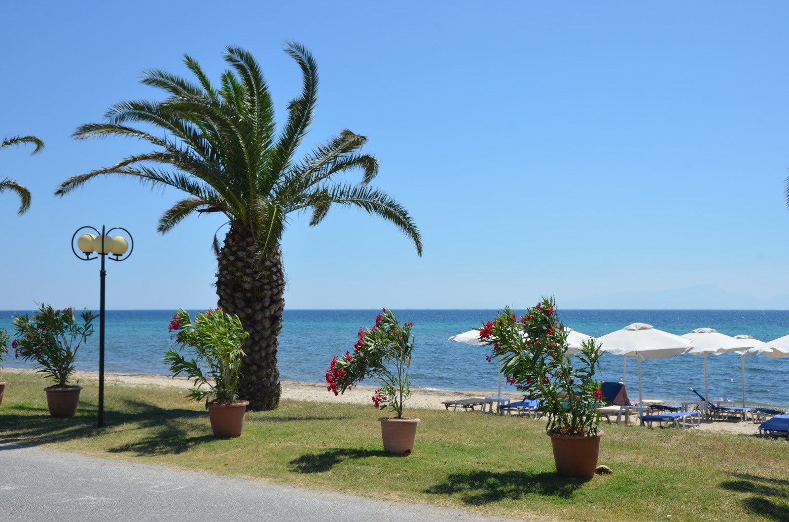 Foto di Aigeas beach area del resort sulla spiaggia