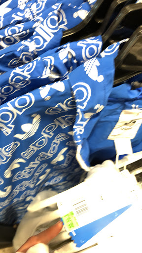 Sporting Goods Store «adidas Outlet Store Woodburn», reviews and photos, 1001 N Arney Rd Ste 400, Woodburn, OR 97071, USA