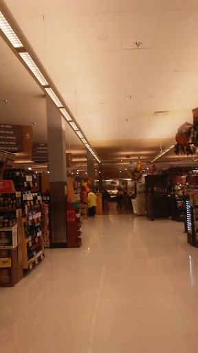 Grocery Store «Giant», reviews and photos, 1454 Chain Bridge Rd, McLean, VA 22101, USA