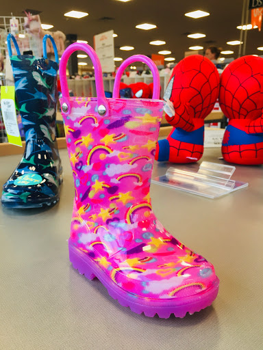 Shoe Store «DSW Designer Shoe Warehouse», reviews and photos, 2103 NJ-35, Holmdel, NJ 07733, USA