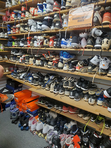 Sporting Goods Store «Play It Again Sports», reviews and photos, 8003 W Broad St, Richmond, VA 23294, USA