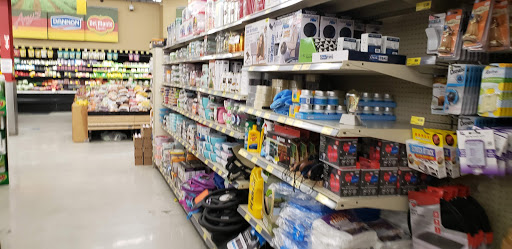 Grocery Store «Grocery Outlet Bargain Market», reviews and photos, 2323 S Mooney Blvd, Visalia, CA 93277, USA