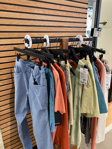 Sportswear Store «lululemon», reviews and photos, 750 Spectrum Center Dr, Irvine, CA 92618, USA