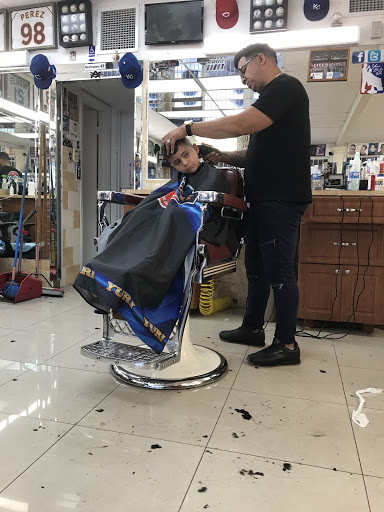 Barber Shop «Yuri Barber Shop», reviews and photos, 1800 Palm Ave, Hialeah, FL 33010, USA