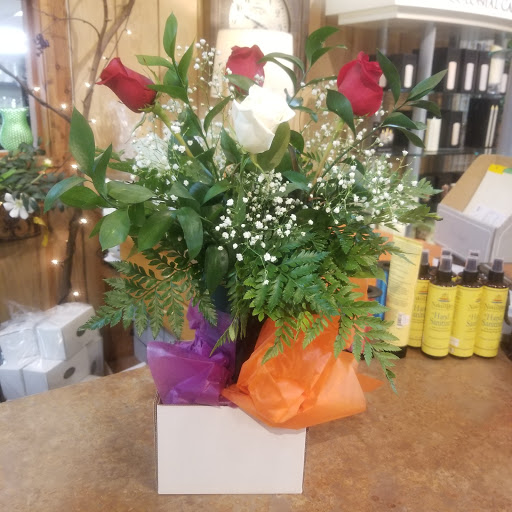 Florist «Breezewood Gardens & Gifts», reviews and photos, 17600 Chillicothe Rd, Chagrin Falls, OH 44023, USA
