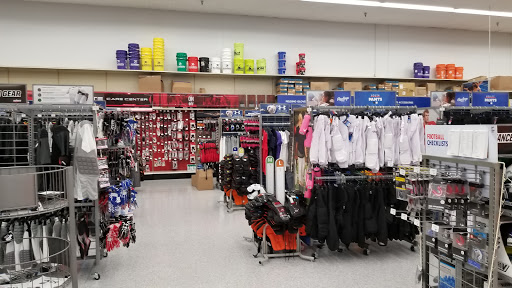 Sporting Goods Store «Academy Sports + Outdoors», reviews and photos, 1351 S Interstate Hwy 35, Round Rock, TX 78664, USA