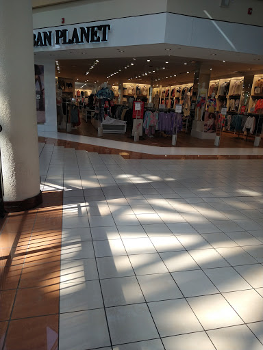 Nordstrom Rack Willow Grove Park, 2500 W Moreland Rd, Willow Grove, PA 19090, USA, 