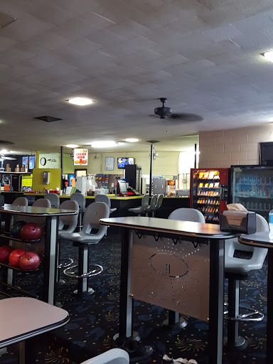 Bowling Alley «Strike Zone Family Entertainment Center», reviews and photos, 921 Red Bird Ln, Mayfield, KY 42066, USA