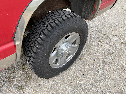 Tire Shop «Discount Tire Store - Cedar Rapids, IA», reviews and photos, 3050 Wiley Blvd SW, Cedar Rapids, IA 52404, USA