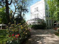 Photos du propriétaire du Restaurant français Les Jardins de la Vieille Fontaine à Maisons-Laffitte - n°4