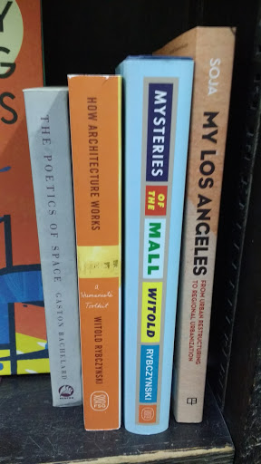 Book Store «Small World Books», reviews and photos, 1407 Ocean Front Walk, Venice, CA 90291, USA