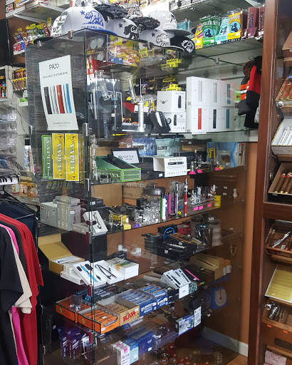 Tobacco Shop «Discount Smoke Shop», reviews and photos, 3105 Scotts Valley Dr, Scotts Valley, CA 95066, USA