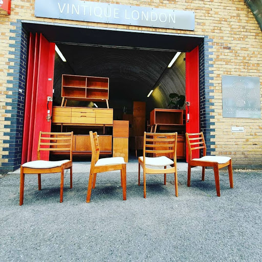 Second hand garden furniture London