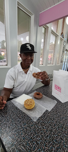 Dessert Shop «Home Cut Donuts, Inc.», reviews and photos, 815 W Jefferson St, Joliet, IL 60435, USA