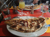 Pizza du Restaurant turc Restaurant Ella à Paris - n°4