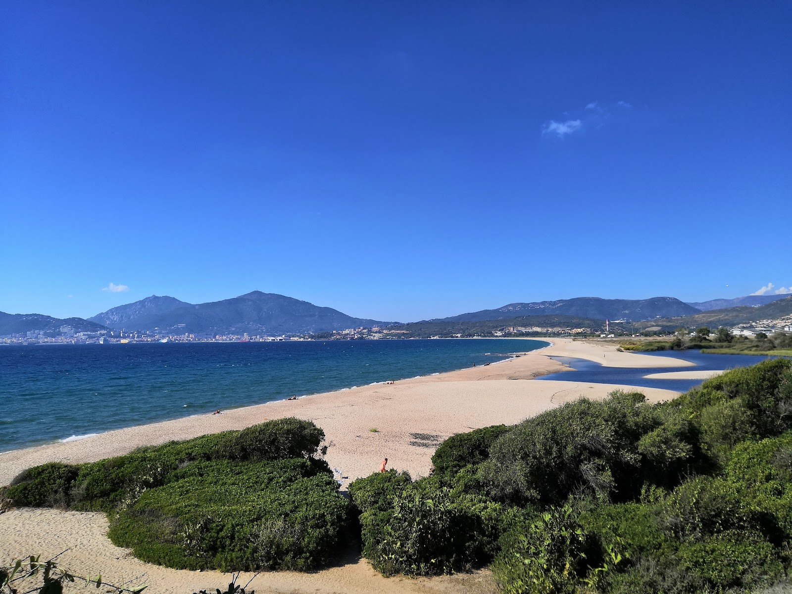 Fotografija Plaža Porticcio z prostoren zaliv