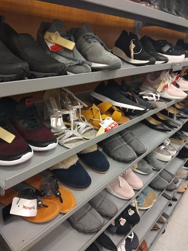 Shopping Mall «Towne Centre», reviews and photos, 1955 Old Fort Pkwy, Murfreesboro, TN 37129, USA