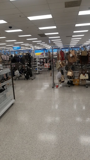 Clothing Store «Ross Dress for Less», reviews and photos, 6190 20th St, Vero Beach, FL 32966, USA