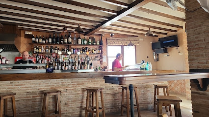 Bar Cervecería Serrano SC - Av. de la Encarnación, 10, 13640 Herencia, Ciudad Real, Spain